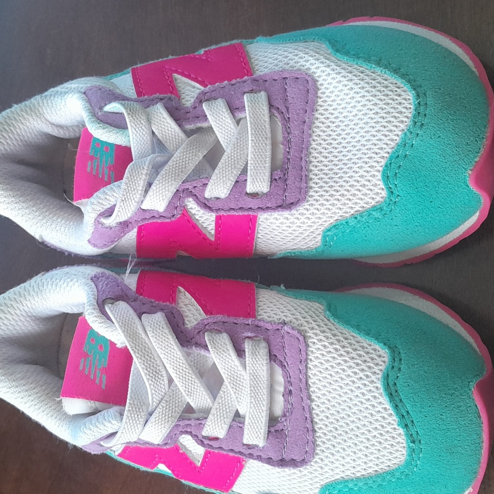 New balance , toddler girls size 7